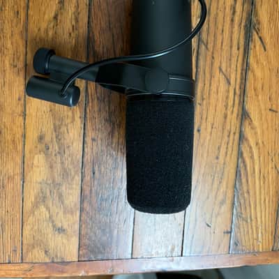 Shure SM7B Cardioid Dynamic Microphone 2001 - Present - Black