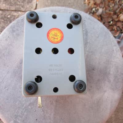 Dearmond 60B Tremelo effect pedal 1960 RARE near Mint in box image 8