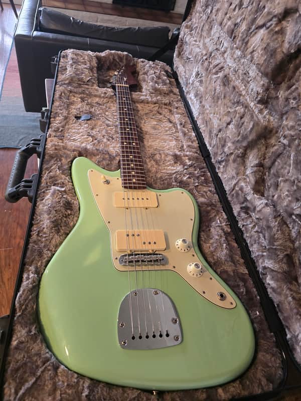Fender Limited Edition American Professional Jazzmaster with Rosewood Neck 2019 with Blackmass Pickups and originals included+ - Surf Green