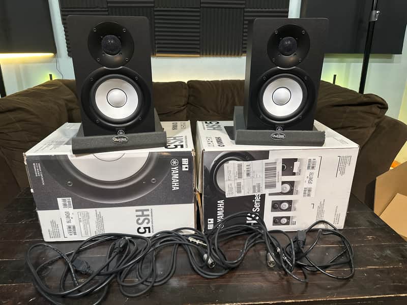 Yamaha HS5 5" Powered Studio Monitor (Pair) 2015 - Present - Black image 1