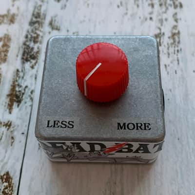 Alchemy Audio "Dead Bat" Dying 9 Volt Battery Simulator Effect Pedal Voltage Sag image 2