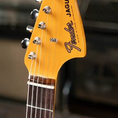 Fender Johnny Marr Jaguar, Rosewood Fingerboard - Metallic KO with Hardshell Case - Demo image 6