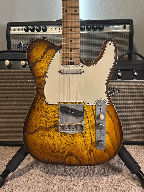 Lucky Dog Evangelist 2026 - Yellow Amber Burst