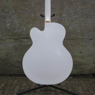 Gretsch G6136TG Players Edition Falcon™ Hollow Body with String-Thru Bigsby® and Gold Hardware - White image 13