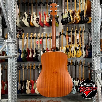 Taylor   210 E Dreadnought image 11