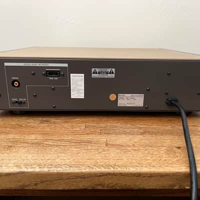 Sony CDP-R1+DAS-R1-Top of the line Cd Player and DA Converter image 5
