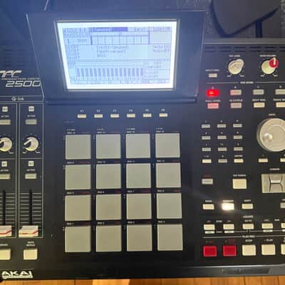 Akai MPC2500 with XL Screen