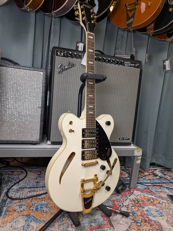 Gretsch G2627TG Streamliner Center Block 3-Pickup 2020 - 2021 - White image 1