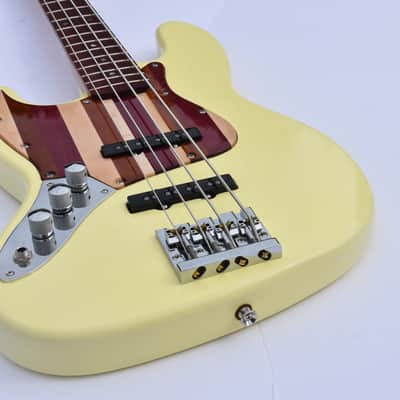 Ankh Instruments Woodie (new), 35" scale, L/H, 4 string, Jazz Bass,2021, 2021, Butter Cream image 2