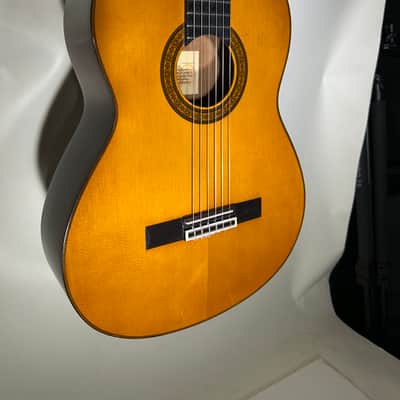 Yamaha Taiwan G235 Acoustic Classical Guitar 70's/80's image 2