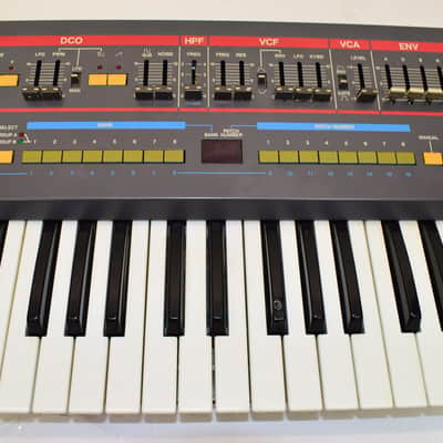 Roland Juno-106 61-Key Programmable Polyphonic Synthesizer Keyboard image 5
