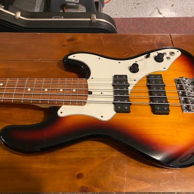 Fender Roscoe Beck Artist Series Signature Bass V sunburst with OHSC image 9