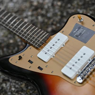 Fender Limited Edition Vintera II Road Worn 50s Jazzmaster- 3-Color Sunburst image 10