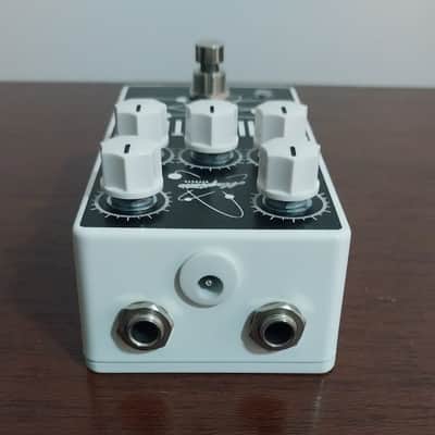 Magnetic Effects White Atom V3 fuzz pedal image 3