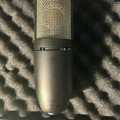 AKG P420 Large-Diaphragm Condenser Microphone w/ Shockmount & Hardshell Case image 7