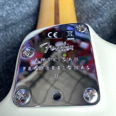 Fender American Professional II Stratocaster Maple 2021 Olympic White US210082665 image 9