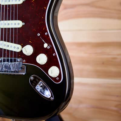 Fender American Ultra Stratocaster with Maple Fretboard - Texas Tea image 6