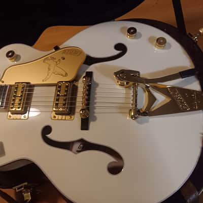 Gretsch G6136TG Players Edition Falcon Hollow Body with Bigsby 2021 - Present - White image 6