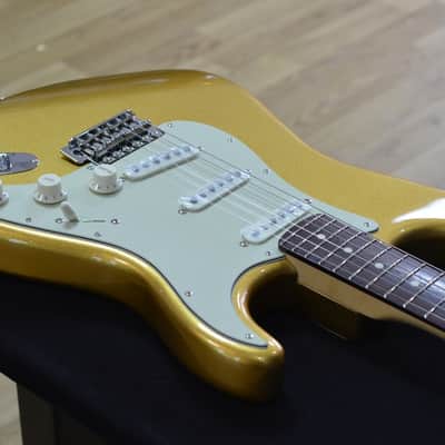 Fender Hybrid II Stratocaster Custom Limited Edition - Mystic Aztec Gold - Incl Gig Bag image 8