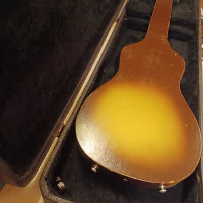 Silvertone Model 1319 (1947-54) 1947-54 W/ Hard Case image 5