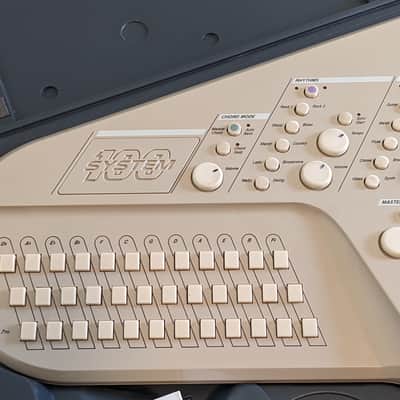 Suzuki OM-100 Omnichord w/ Case *serviced* image 2