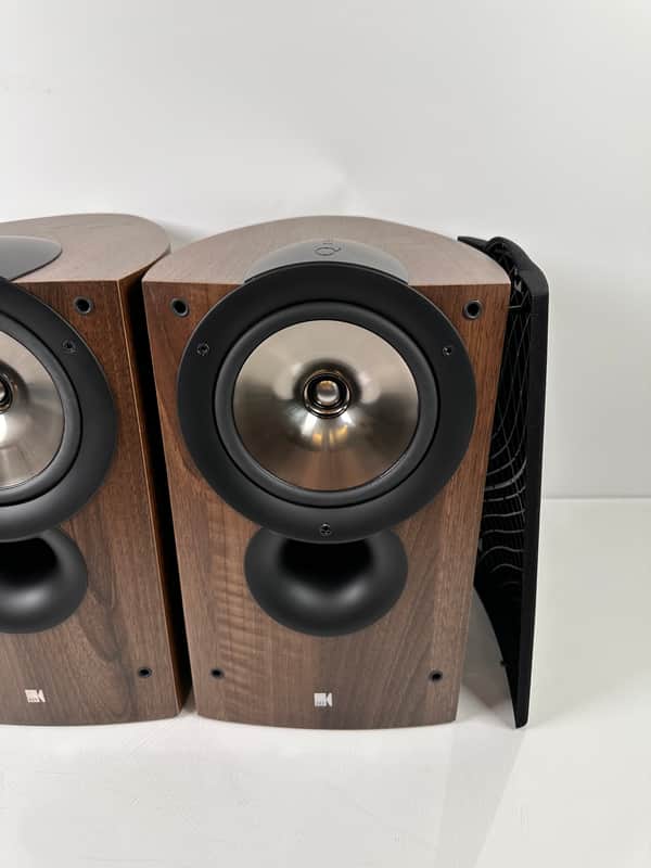 KEF iQ3 Bookshelf Speakers (Walnut/Oak) (New) | Reverb