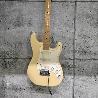 Fender Stratocaster Elite 1983 Made in United States Electric Guitar with Case - Artic White image 1