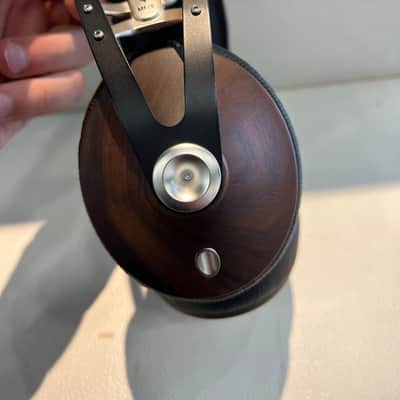 Meze 99 Classics Closed Over-Ear Headphones - Walnut Silver B-STOCK - No Original Box image 2