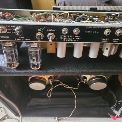 Fender Vibrolux Reverb 2-Channel 35-Watt 2x10" Guitar Combo 1970 - 1980 - Silverface image 9