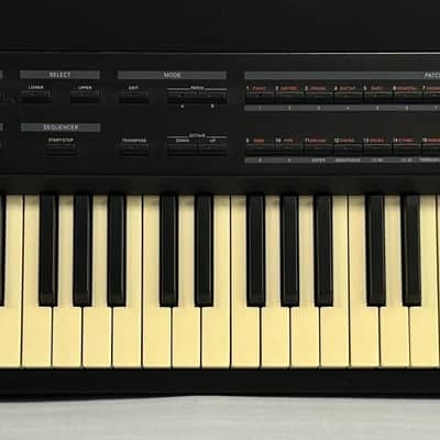 Roland A-33 76-Key MIDI Keyboard Controller 1996 - 2001 - Black