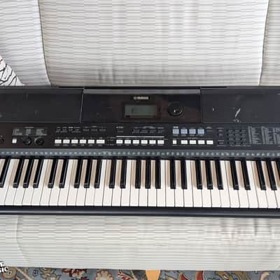 Yamaha PSR-E433 Keyboard w/PSU - Used image 2