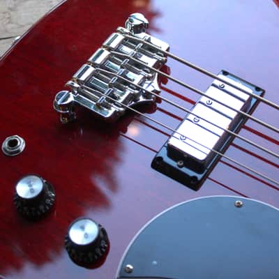 GIBSON "SG Standard Bass, Heritage Cherry" HARDCASE, PAPERS, STRAP, 3,58 KG image 9