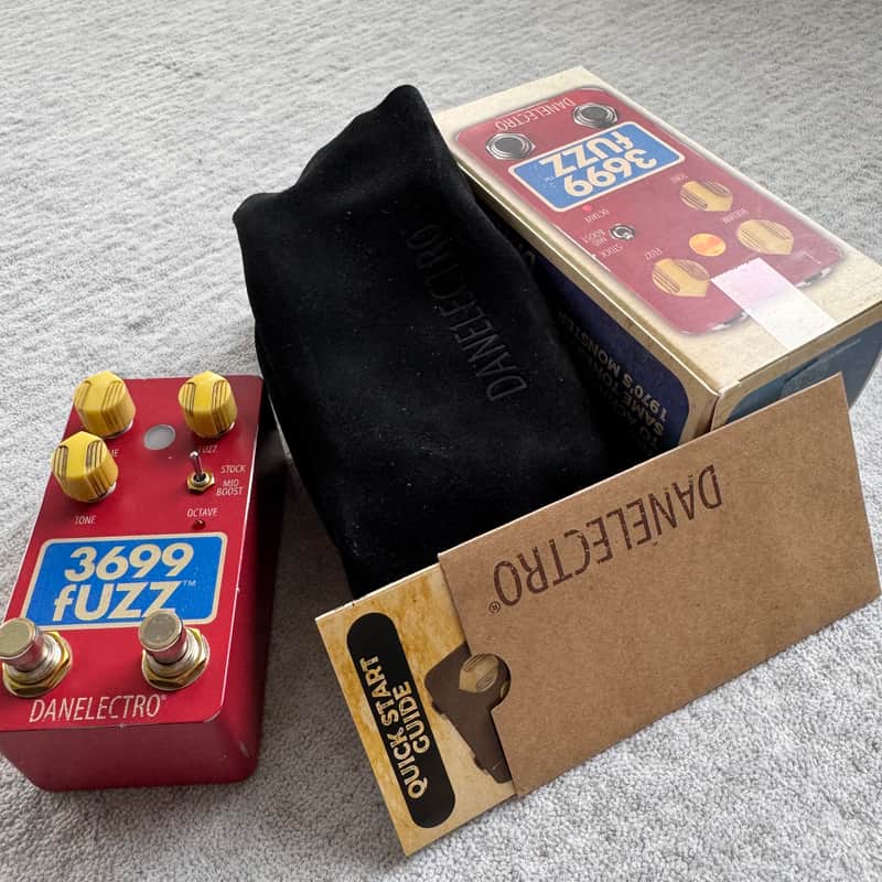 Danelectro The 3699 Fuzz pedal with box