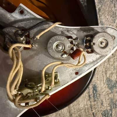 1993 Fender American Vintage '62 Stratocaster image 12