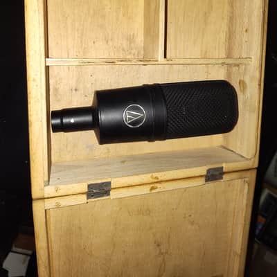 Audio-Technica AT4033 with AT8441 shockmount + stand image 6
