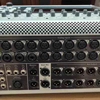 QSC TouchMix-30 Pro Touch Screen Compact Digital Mixer image 5
