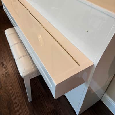 Hyundai U821 Upright Piano 1981-1990 - White image 3
