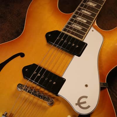 Epiphone USA Casino Hollowbody in Vintage Burst image 3