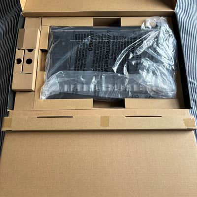 Roland TR-8S AIRA Rhythm Performer with Sample Playback 2018 - Present - Black image 3