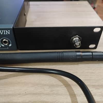 Carvin 900 IEM Transmitter image 5