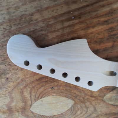 Jumbo ST HEAD 21 steel frets guitar neck replacement maple, skunktail diy image 2