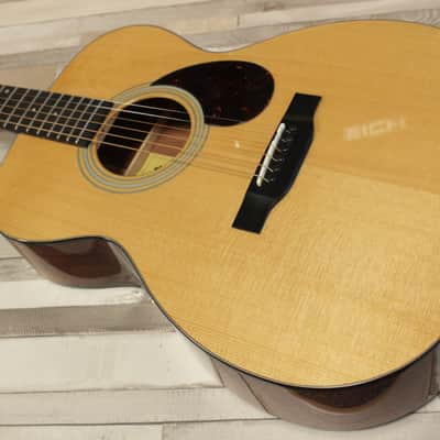 Eastman E6OM-TC - Natural image 3
