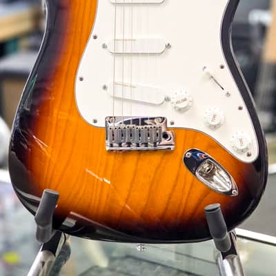1990 Fender Custom Shop Deluxe Stratocaster image 3