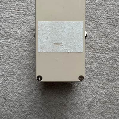 Crowther Hot Cake 1976 - Present - White image 3