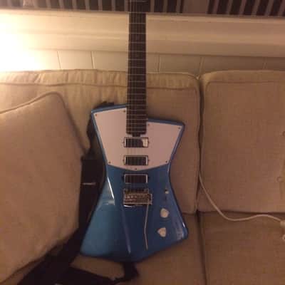Sterling St Vincent Signature W/ Gig bag image 1