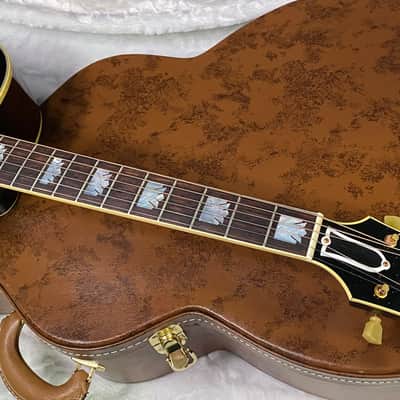 NEW! Gibson Acoustic 1957 SJ-200 Acoustic Guitar Murphy Lab Light Aged - Vintage Sunburst - Custom Shop - Authorized Dealer - 4.5 lbs G06824 image 4