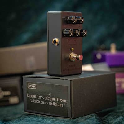 MXR M82B Bass Envelope Filter 15th Anniversary 2023 - Blackout image 2