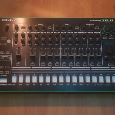 Roland AIRA TR-8 Rhythm Performer Drum Machine 2014 - Present - Black