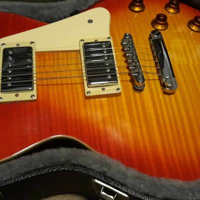 Epiphone Les Paul 50's Standard Cherry Sunburst 2006 re-issue with hard case image 2