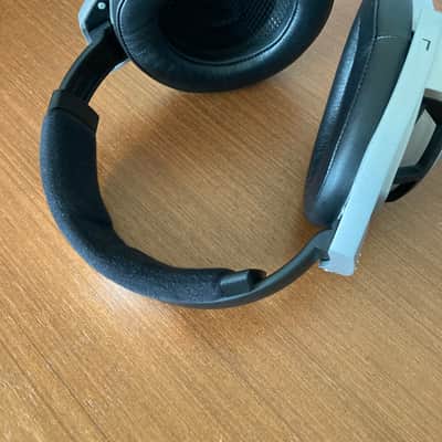 Sennheiser HD 800 Headphones image 10